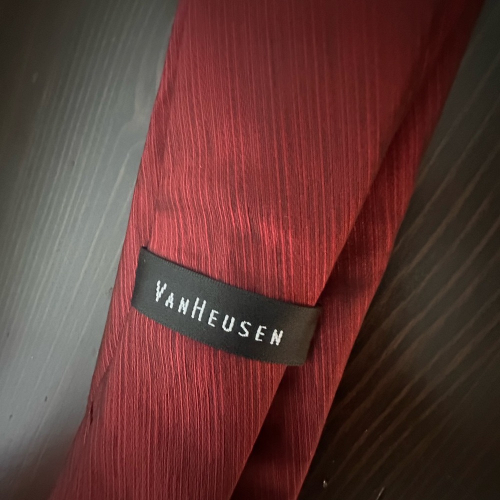 Van Heusen Deep Red Necktie